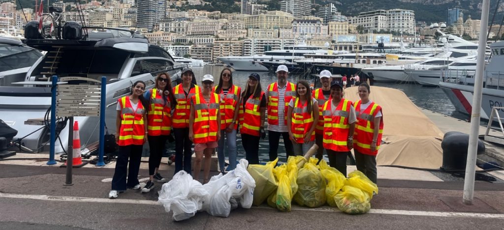 Participation in a “cleaning” operation with the Monaco Croix-Rouge